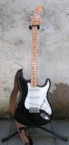 Fender Stratocaster BK MN 1973.jpg