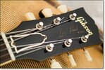 Gibson_Les_Paul_Gold_Top_Headstock.jpg