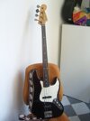 Jazz Bass Fretless.jpg