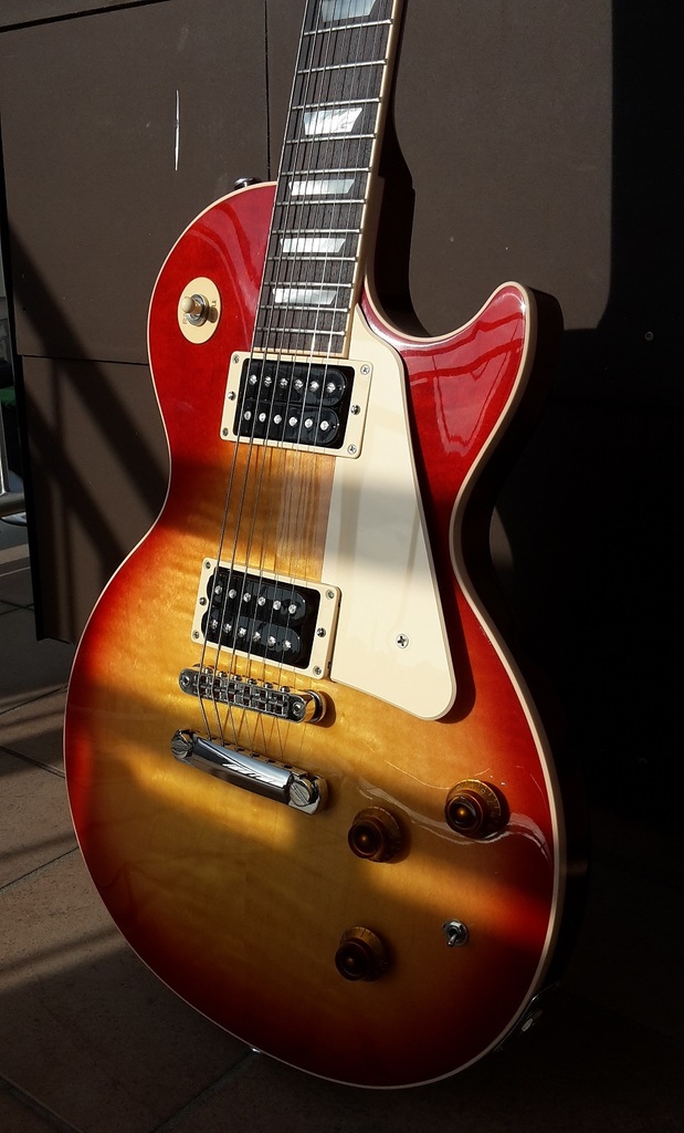 Les Paul Less+ 2015