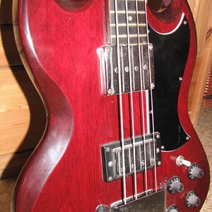 Pearl_Gibson_Bass_Rumpf_IMG_8212.jpg