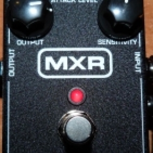 Harley Benton "Dyna Compressor" vs. MXR "Super Com