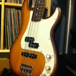 Fender AM Special PJ FSR