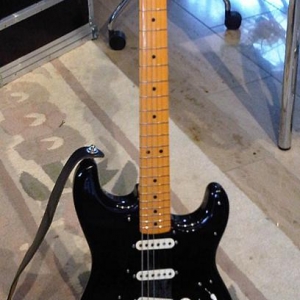 Fender Custom Shop Strat - David Gilmore NOS Model, modifiziert mit Brass Trem Block und Brass Claw