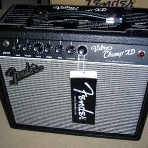 Fender Vibro Champ XD