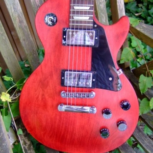 Gibson Studio worn cherry body