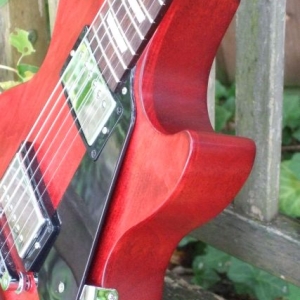 Gibson Studio worn cherry top&body