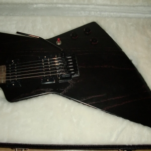 Gibson USA Explorer Vampire Blood Moon