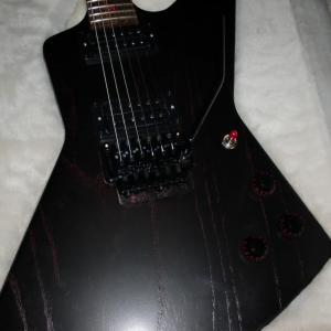 Gibson USA Explorer Vampire Blood Moon