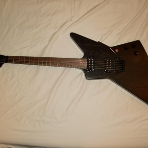 Gibson USA Explorer Vampire Blood Moon