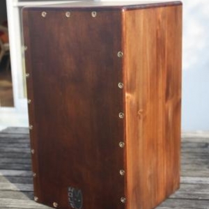 Cajon Ahorn Front 01