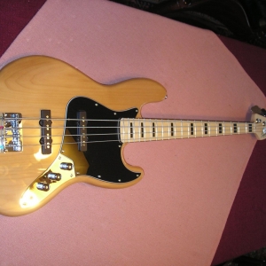 Squier Vintage Modified Jazz Bass '70s in natural