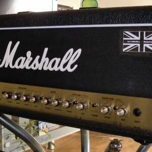 Marshall JCM 2000 DSL 100