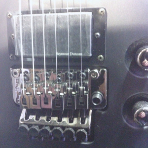 Floyd Rose Tremolo der Charvel Desolation DS 1 FR