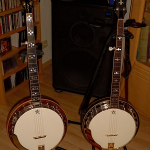 Sooo,...nun passt wieder....von der Optik,wie vom Sound ;-)
Li-´88er Gibson Earl Scruggs...Re-´13er RK 35