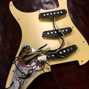 Tagliare Pickguard