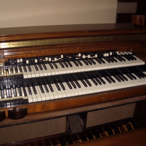 Hammond D100