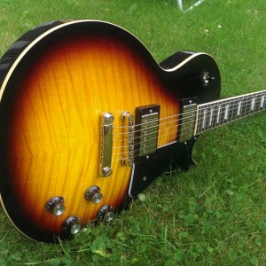 Epiphone Les Paul Tribute Plus