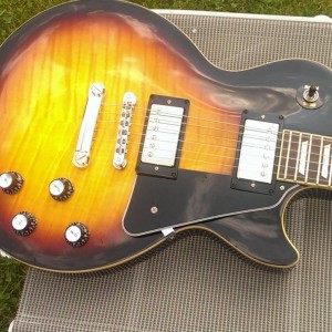 Epiphone Les Paul Tribute Plus