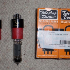 TAD Tone Bones Triode. Class A Adapter mit EL 84 zur Leistungsreduktion des Amps auf 8 - 11 Watt.