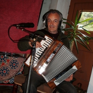 Ian on accordion