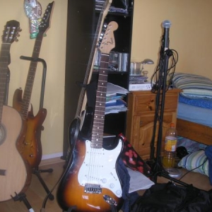 Meine "Brownie"(Squier Bullet Strat Bj.2008)