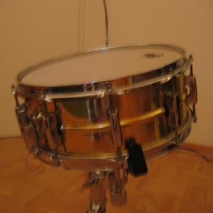 Pearl Sensitone Brass mit ddt-Mesh-Fell und leider seeeehr viel Flugrost! :-(