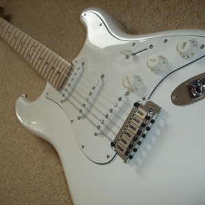 Squier Deluxe Strat