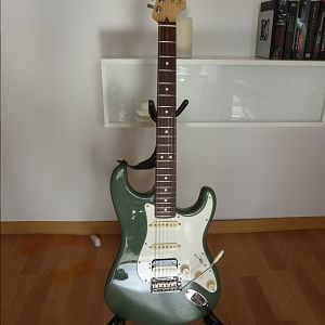 Fender AM Pro Strat HSS RW ATO