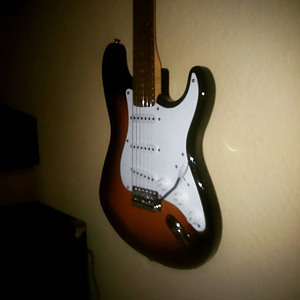 Squier Affinity Strat Close