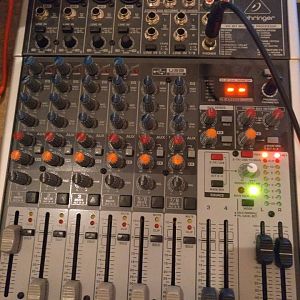 behringer xenyx x1204USB_2