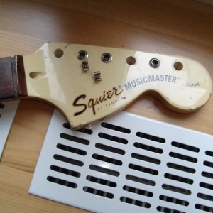 Squier Vista Musicmaster Orig Headstock