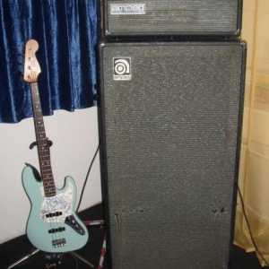 Ampeg SVT ca. 1969-1974 mit Kühlschrank gleichen Alters