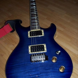 Cort M600-T Bright Blue Burst