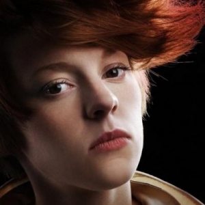 La Roux, tolle Sängerin......<Bulletproof>, des is der ihr bestes Lied find ich! :yeah: