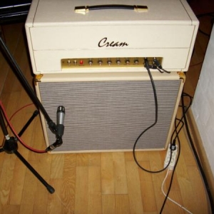 Cream JTA 45 + Tube Town 2x12 mit einem alten SM 57 abgenommen