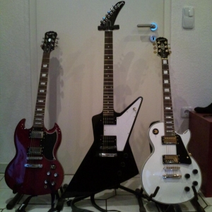 Epi SG, Gibson Explorer und Epi LesPaul Custom