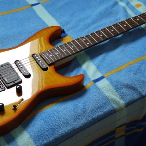 Charvel 375 Deluxe