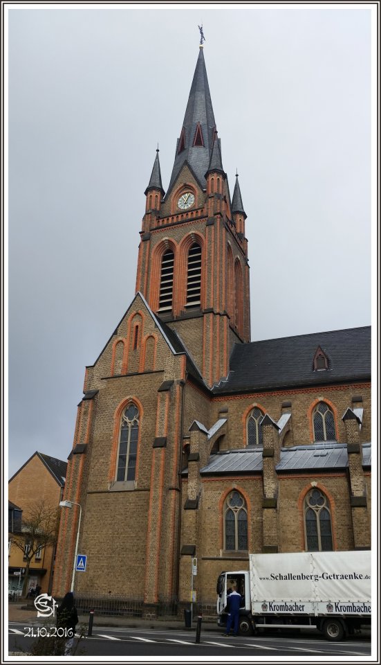 20161021_110543 Rsig Bonn-Beuel St Joseph Kirchturm