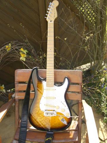 aa esche FMT strat mighty mite birdseye neck, jap. ash qm body, wilkinson trem, rockinger Pups, locking mecs
BJ 2006