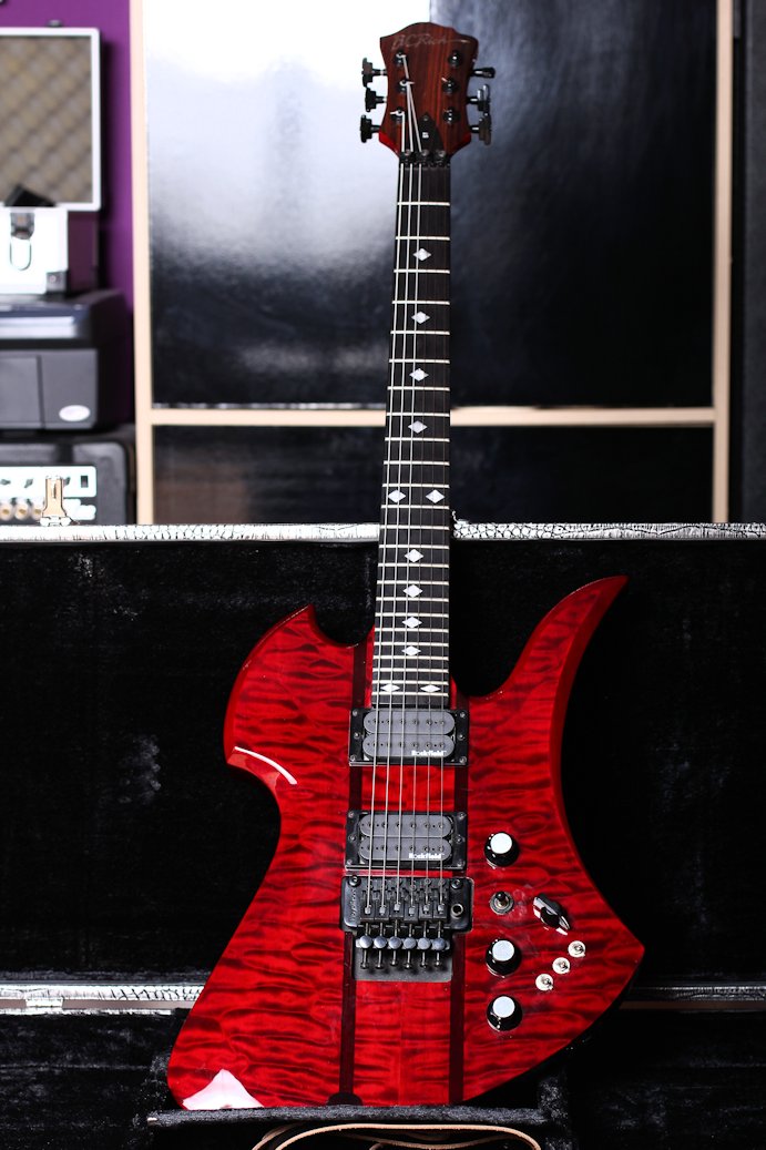 B.C. Rich Mockingbird ST Slash