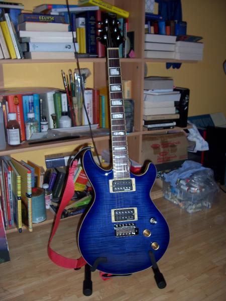 Cort Mirage 600-T in Bright Blue Burst