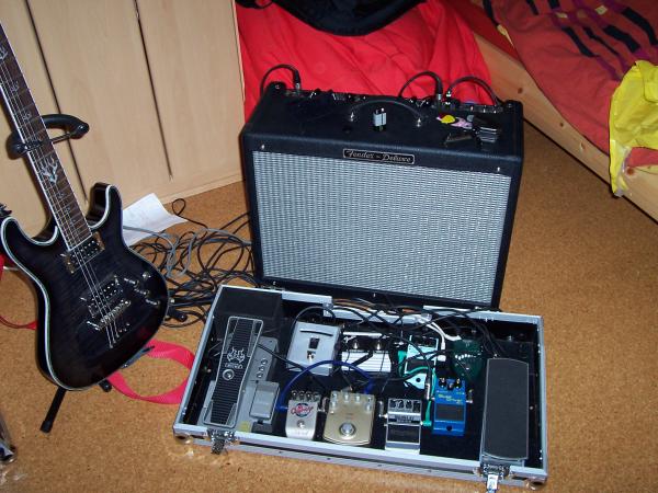 Effektboard + Hot Rod Deluxe + Ibanez SZ 720 FMTG (Stand Dezember 2006)