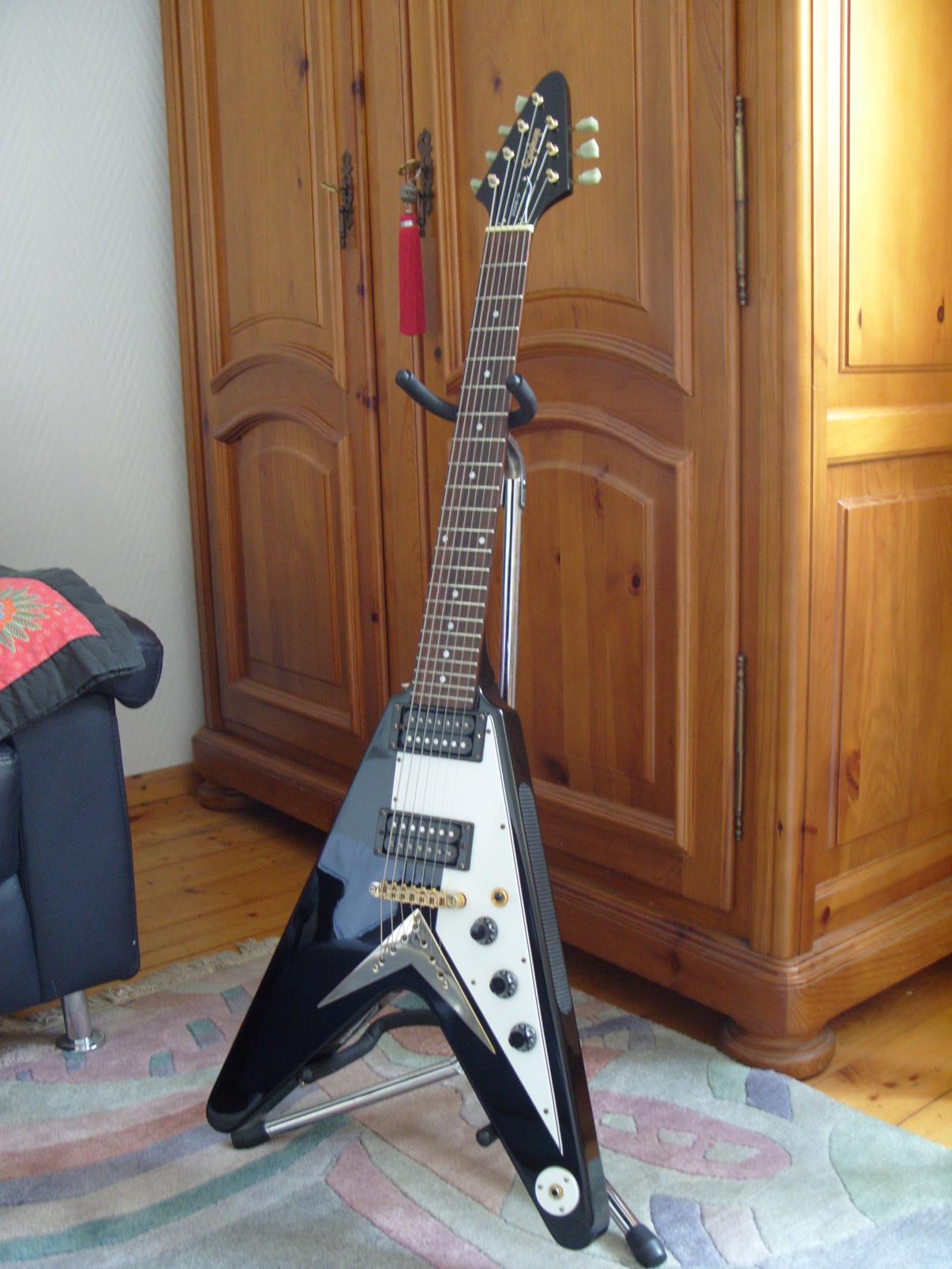 Epiphone Korina Flying V 7 String