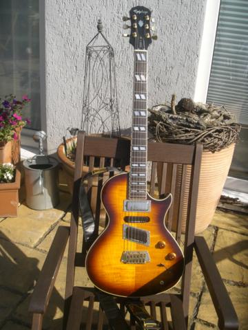 Epiphone nighthawk STD 3
BJ 1995