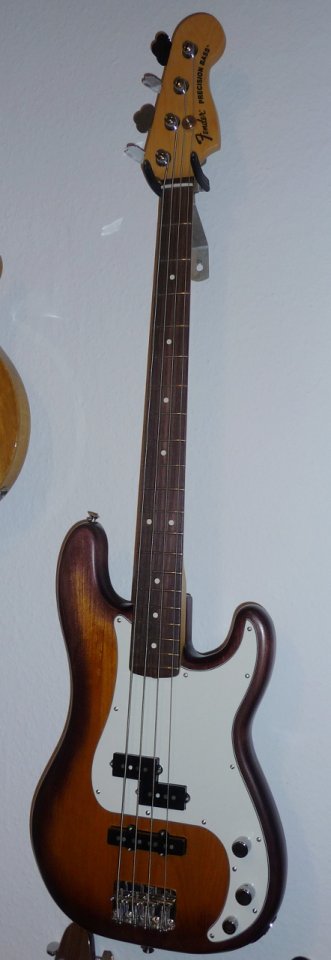 Fender Precision Bass