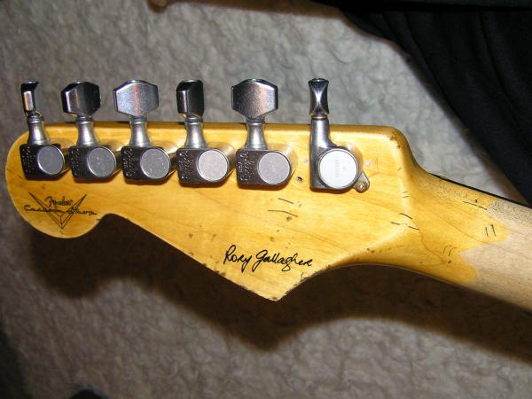 Fender Rory Gallagher Tribute Stratocaster   10