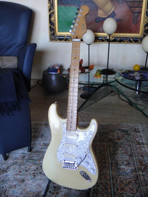 Fender US Strat, 1990, with EMG DG 20 PU's