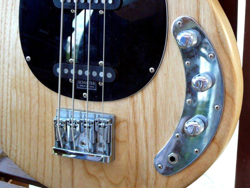 Framus Nashville Schraubhals MM-Style, Rio-Grande Powerbucker und tapped Schecter(Monstertone) von 1977 als Bridge PU, Esche Korpus, geölt