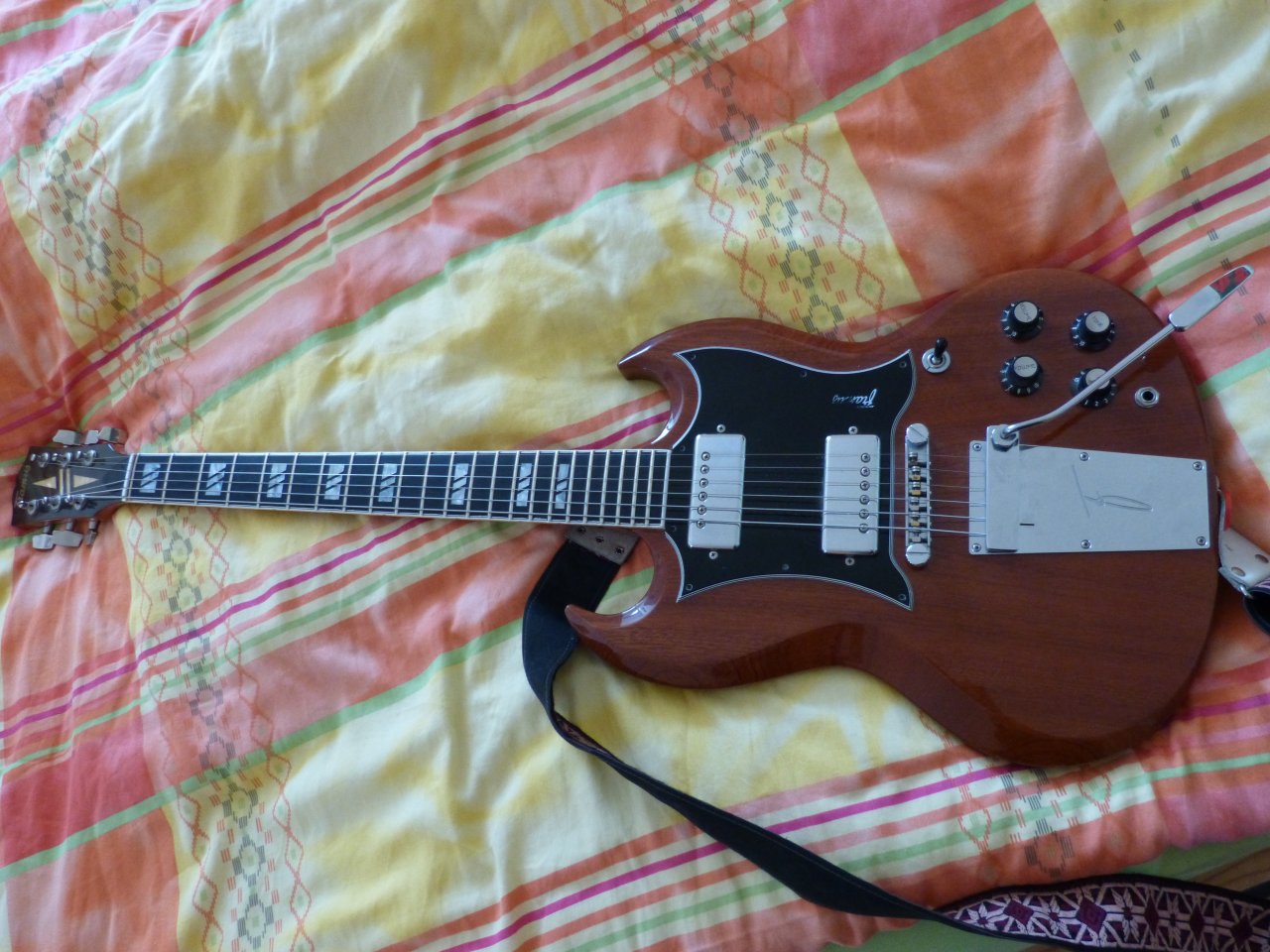 Framus SG S-370